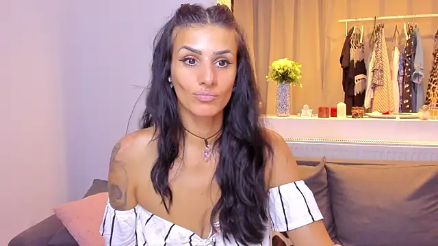 Milfchellle online show from July 5, 7:54 pm
