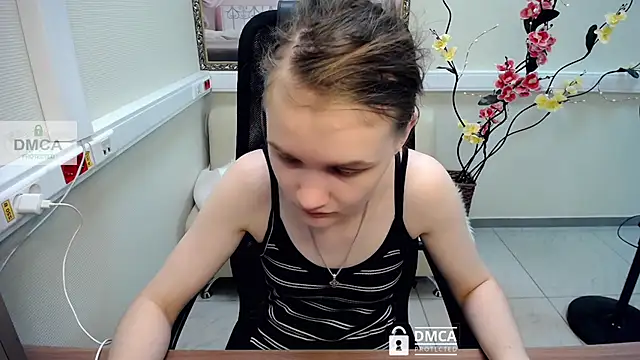  donnaSia  online show from July 8, 10:31 am
