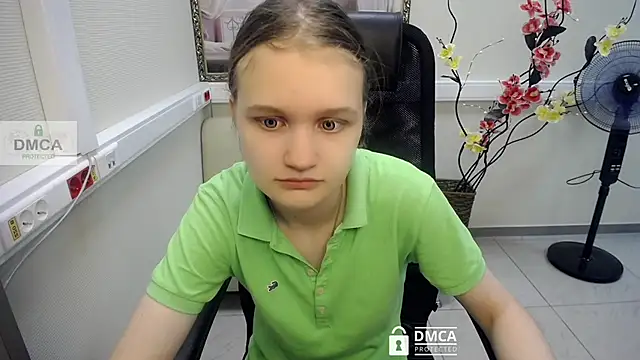  donnaSia  online show from July 21, 10:39 am
