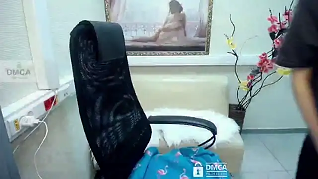  donnaSia  online show from July 31, 5:29 am