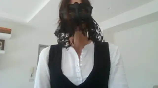 Snapshot of HelenTiAscolta chatting on April 27, 1:42 pm HelenTiAscolta online show from April 27, 1:42 pm