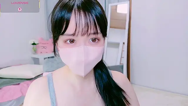 Snapshot of mayu_chan_ chatting on May 6, 11:48 am mayu chan online show from May 6, 11:48 am
