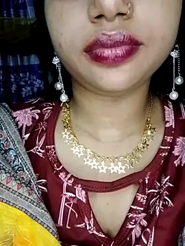 Snapshot of Nigar_Hatun chatting on May 14, 6:04 pm Nigar Hatun online show from May 14, 6:04 pm