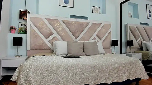 Snapshot of Mia_Velez1 chatting on May 20, 3:13 am Mia Velez1 online show from May 20, 3:13 am