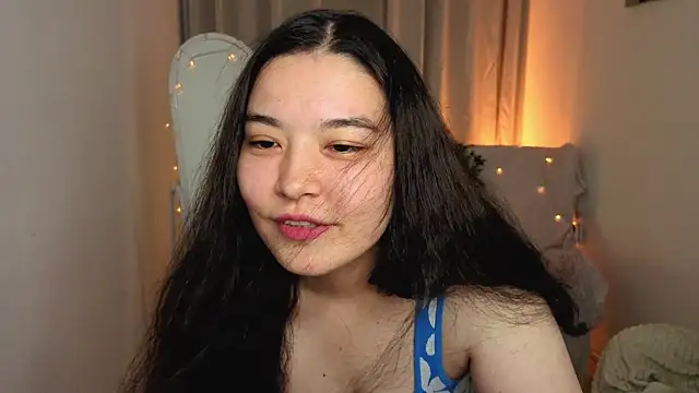 MomoRins online show from July 1, 10:20 pm