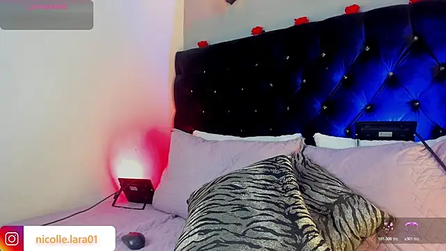 Snapshot of Kitty_rose01 chatting on July 31, 2:44 am Kitty rose01 online show from July 31, 2:44 am