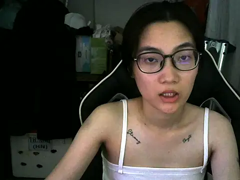 MeiiJi online show from April 22, 2:25 am