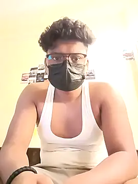 Snapshot of Secreat_playBoy001 chatting on April 23, 1:02 pm Secreat playBoy001 online show from April 23, 1:02 pm