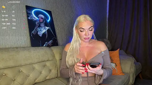 Snapshot of MissJessX chatting on August 1, 10:08 pm MissJessX online show from August 1, 10:08 pm