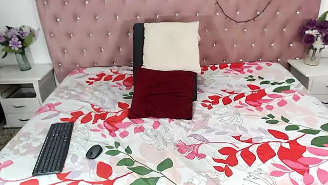 AvrilBennettx online show from June 6, 7:29 pm