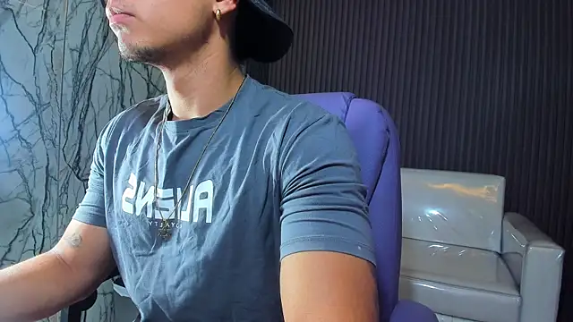 jbarto  online show from May 12, 1:19 pm