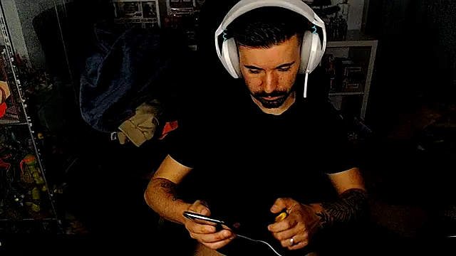 chiquitoconsecreto online show from April 23, 3:08 am