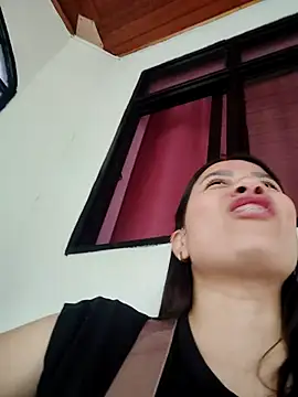 Snapshot of Nicol_Alvarez1 chatting on April 24, 8:33 pm Nicol Alvarez1 online show from April 24, 8:33 pm
