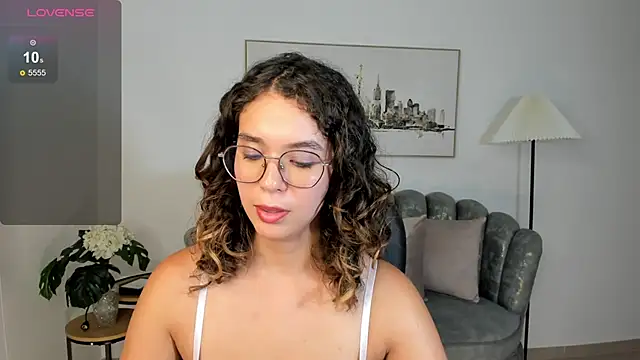 Snapshot of sienna_luxor chatting on May 15, 11:56 pm sienna luxor online show from May 15, 11:56 pm