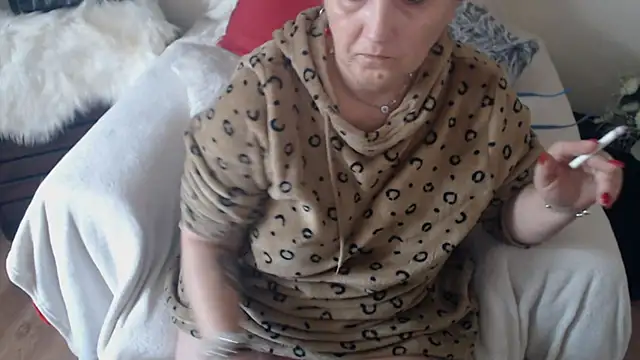 Divineblond online show from March 10, 8:48 am