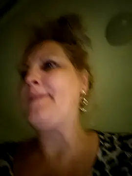 Divineblond online show from October 7, 7:11 pm