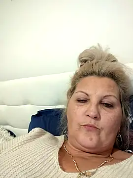 Divineblond online show from November 28, 7:38 pm