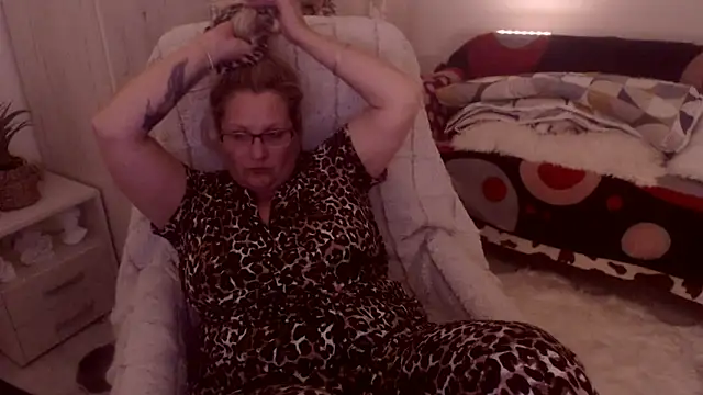 Divineblond online show from March 21, 10:02 pm