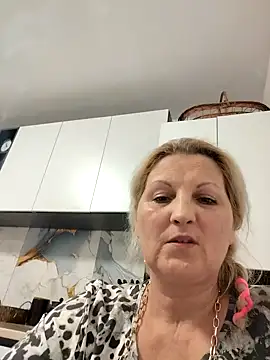 Divineblond online show from March 25, 8:59 pm