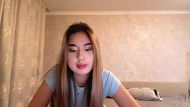 SofiTheTrophy online show from April 25, 3:31 pm