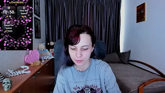 Snapshot of MiniLysii chatting on July 4, 5:57 am MiniLysii online show from July 4, 5:57 am