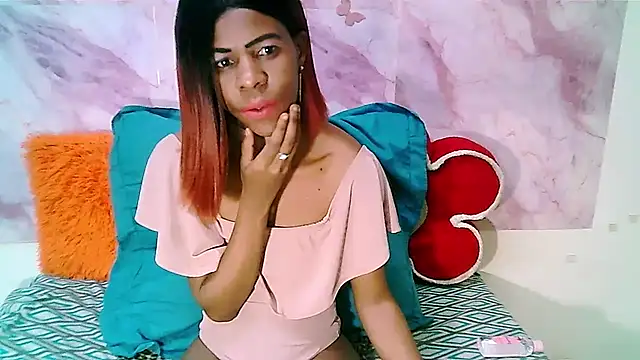 Snapshot of EbonySweetPeach chatting on June 22, 5:48 am EbonySweetPeach online show from June 22, 5:48 am