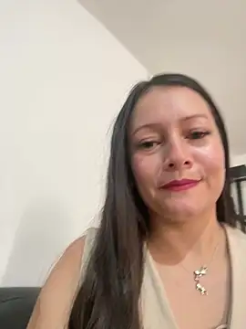 Snapshot of SamiiContreras_ chatting on July 21, 9:39 pm SamiiContreras online show from July 21, 9:39 pm