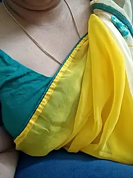 Snapshot of Call_Honey chatting on May 22, 4:12 pm Call Honey online show from May 22, 4:12 pm