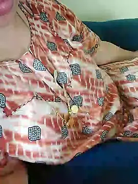 Snapshot of Call_Honey chatting on June 10, 6:12 am Call Honey online show from June 10, 6:12 am