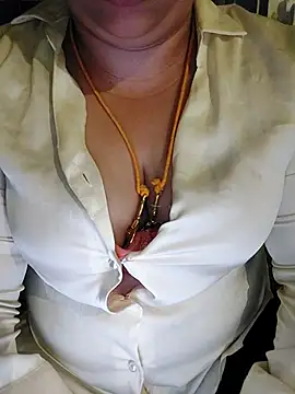 Call Honey online show from June 25, 6:12 pm