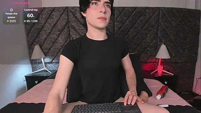 DemonFoxx online show from July 14, 4:39 am