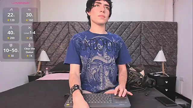 DemonFoxx online show from July 15, 12:43 pm