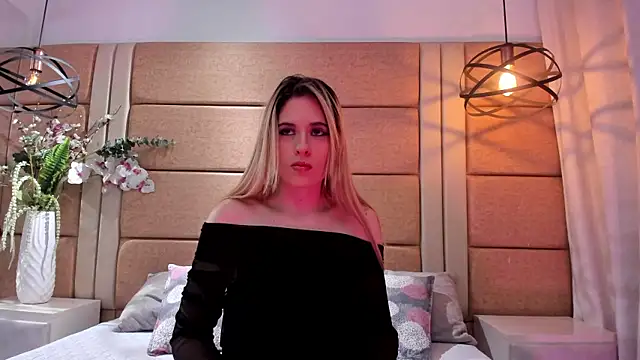 AndreinaOwen online show from July 27, 12:12 pm