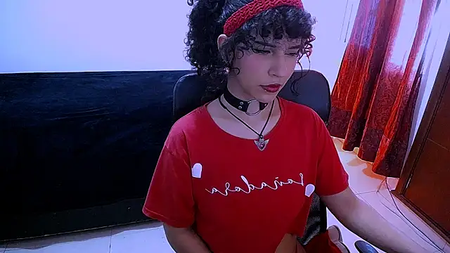 Snapshot of Nyxxei chatting on May 12, 8:28 pm Nyxxei online show from May 12, 8:28 pm
