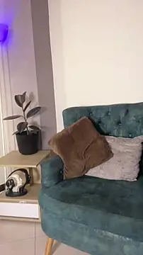 SamaelGarro  online show from April 25, 7:22 pm