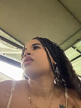 Snapshot of EmmaExoticaXXX chatting on July 9, 9:19 pm EmmaExoticaXXX online show from July 9, 9:19 pm
