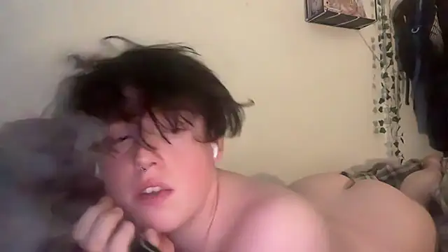 JacobHiltonn online show from April 23, 10:03 am