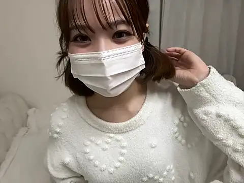 hiyo vv  online show from April 24, 2:47 am