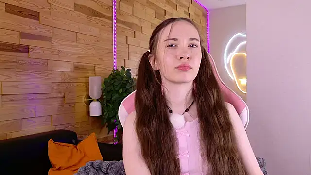 LilaMccoy online show from June 27, 12:22 pm
