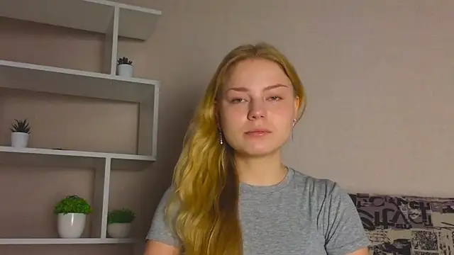 Snapshot of LavonaMadlem chatting on June 11, 9:35 pm LavonaMadlem online show from June 11, 9:35 pm