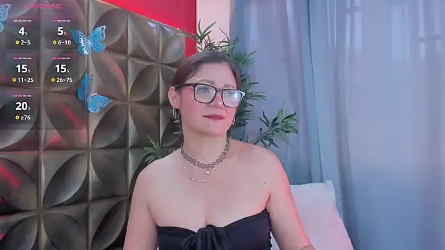Snapshot of Gaia_rougee chatting on July 10, 6:32 pm Gaia rougee online show from July 10, 6:32 pm