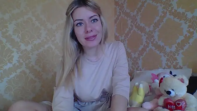 Softy Aura  online show from June 3, 2:33 pm