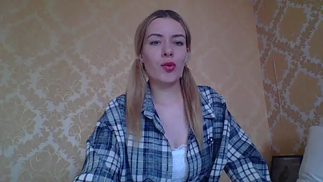 Softy Aura  online show from June 16, 2:09 pm