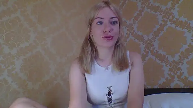 Snapshot of Softy_Aura_ chatting on July 9, 2:21 pm Softy Aura online show from July 9, 2:21 pm