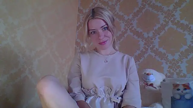 Snapshot of Softy_Aura_ chatting on July 24, 3:21 pm Softy Aura online show from July 24, 3:21 pm