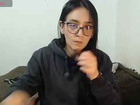 Snapshot of ASHLEYLOVE11 chatting on July 8, 1:26 pm ASHLEYLOVE11 online show from July 8, 1:26 pm