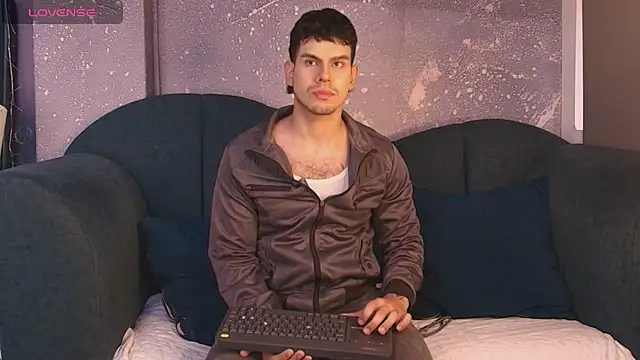 Derek Voss online show from July 7, 12:31 pm