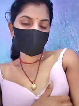 Snapshot of RUHI_1143 chatting on June 19, 5:23 am RUHI 1143 online show from June 19, 5:23 am