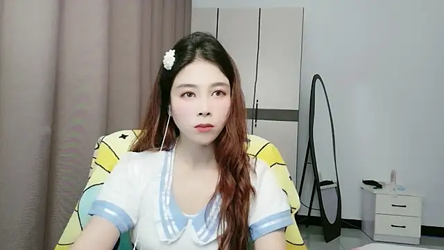 Snapshot of xiaoxiaohong030 chatting on June 6, 11:26 am xiaoxiaohong030 online show from June 6, 11:26 am