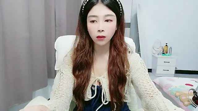 xiaoxiaohong030 online show from July 5, 12:01 pm